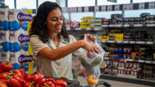 Lidl has described its "Green Bags" as an "affordable, reusable alternative" to single-use small fruit and vegetable bags. Image: Lidl UK